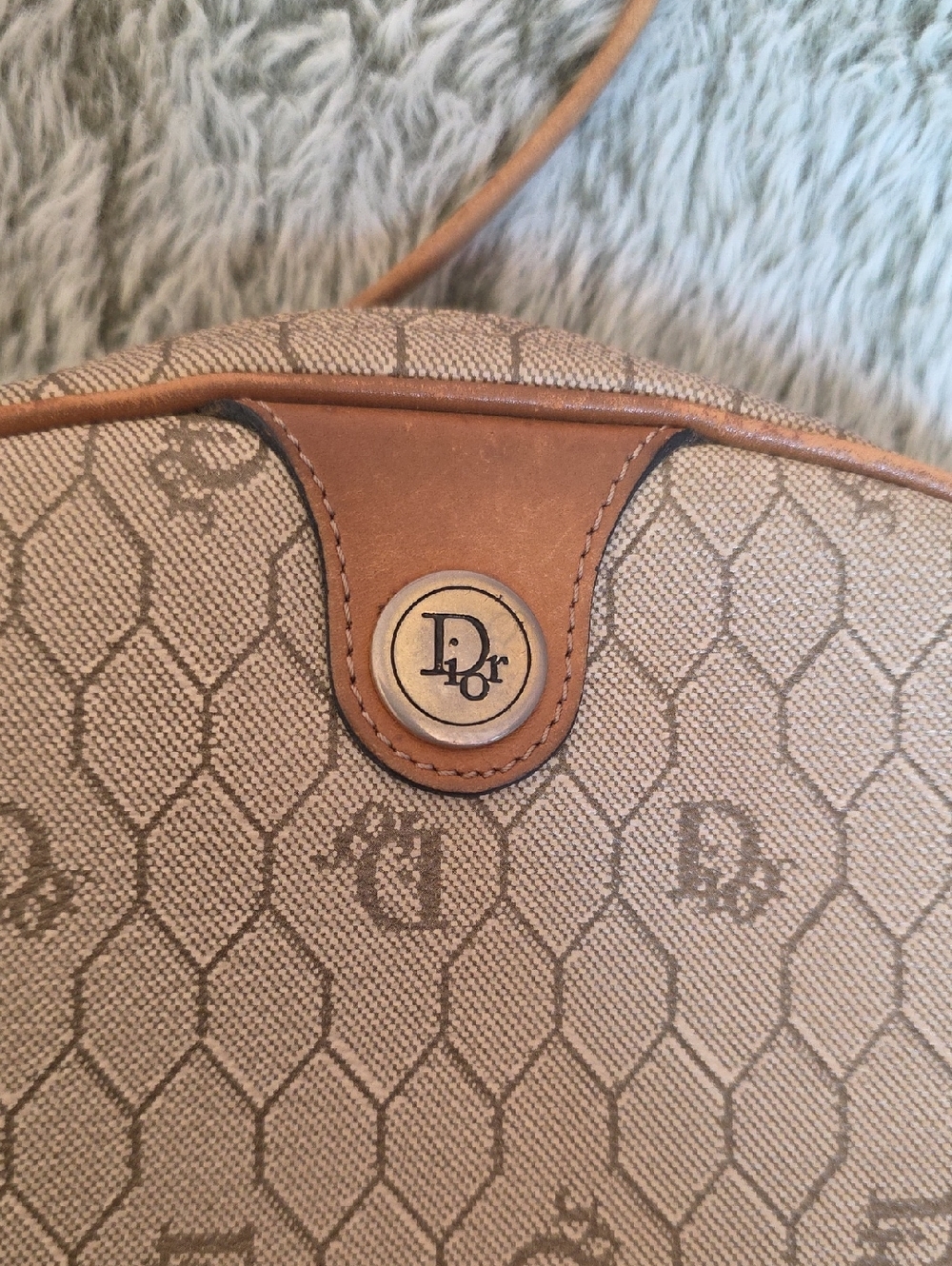 Christian Dior Sling Honeycomb Bag with Coin Purse - Picture 2 of 14